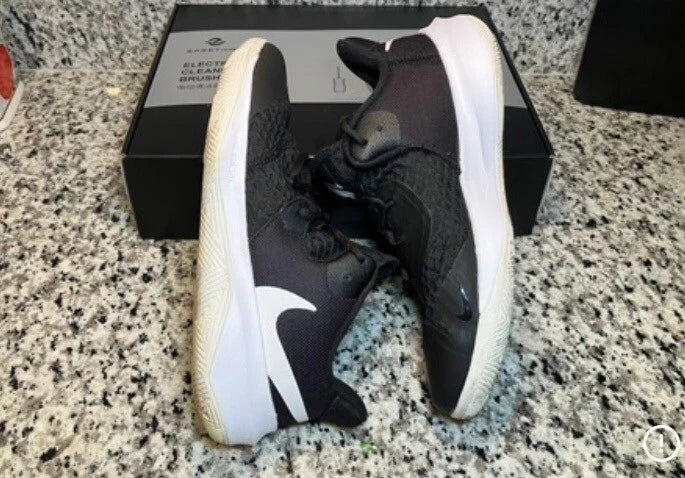 Men's Size 9.5 Nike Zoom Hyperspeed Court Volleyball Shoes - Renewed