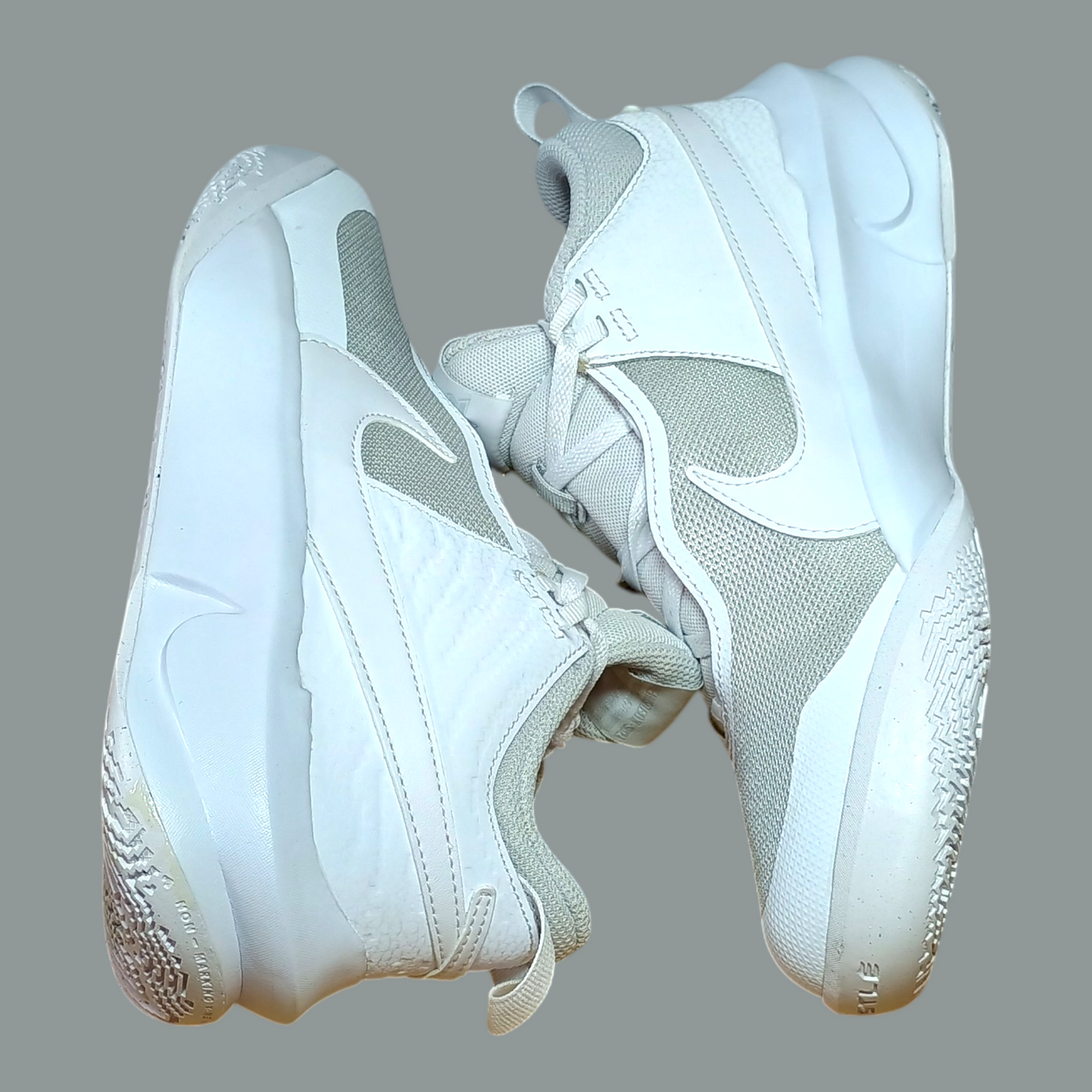 Nike Team Hustle D 10 | Kids US 6Y | CW6735-101