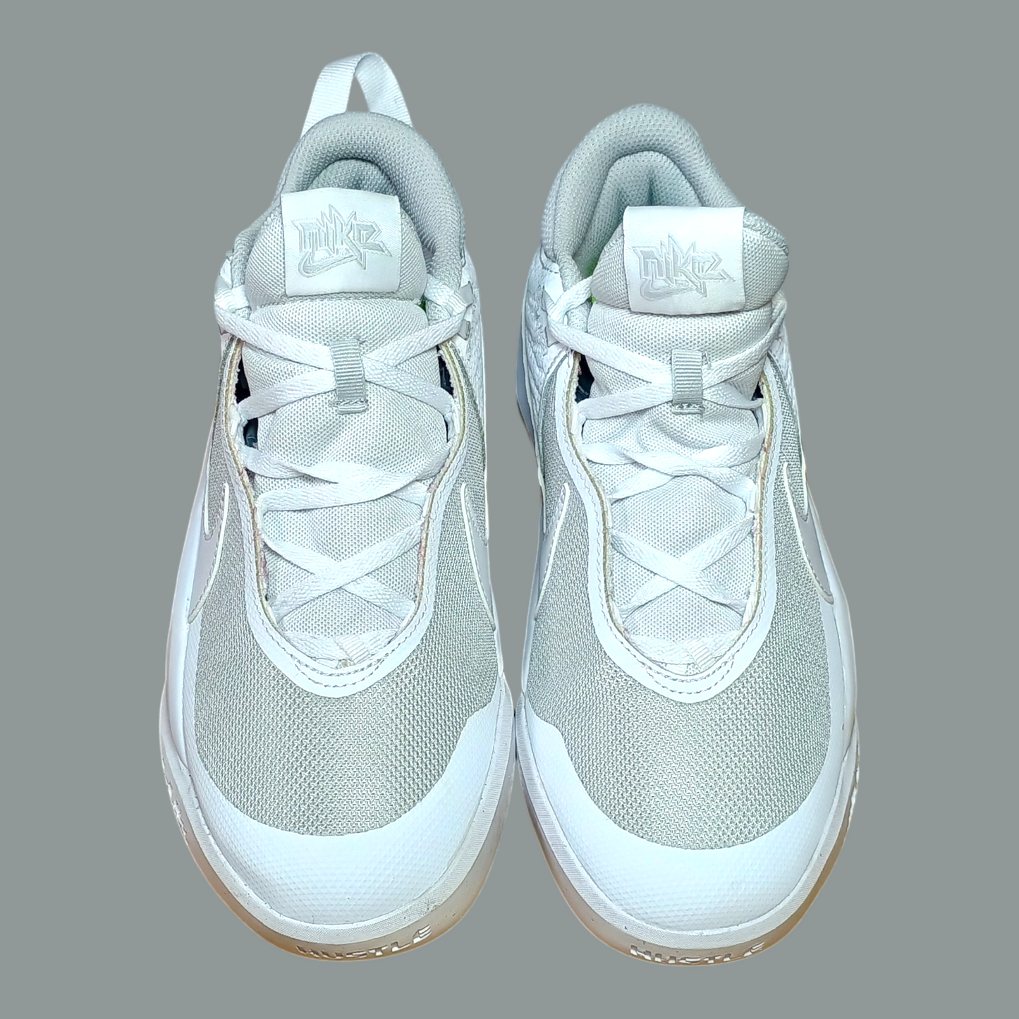 Nike Team Hustle D 10 | Kids US 6Y | CW6735-101