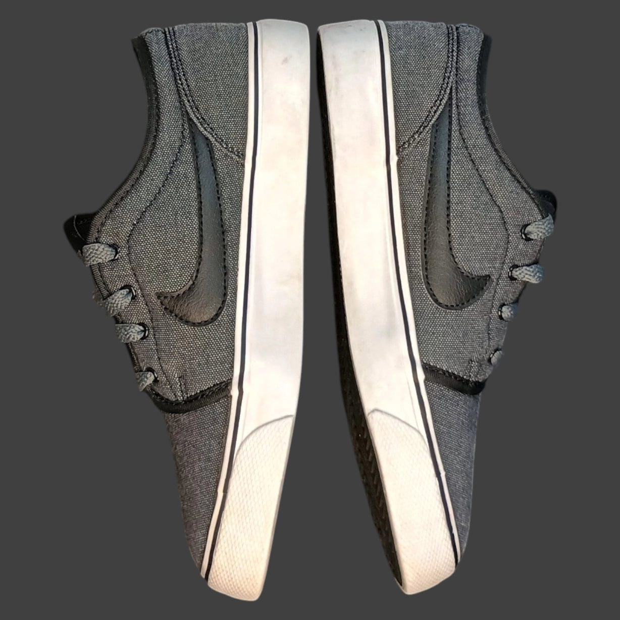 Nike Toki Low Canvas GS Black Cool Grey Shoes 631558-005 Size 4Y
