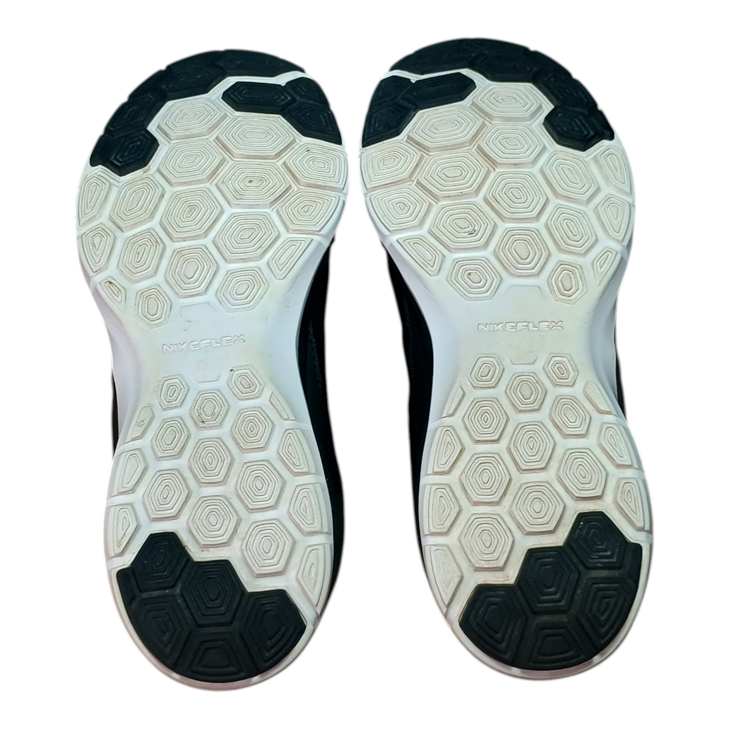 Nike Flex TR 5 | Women's size US 7W | Black & White Training Shoes