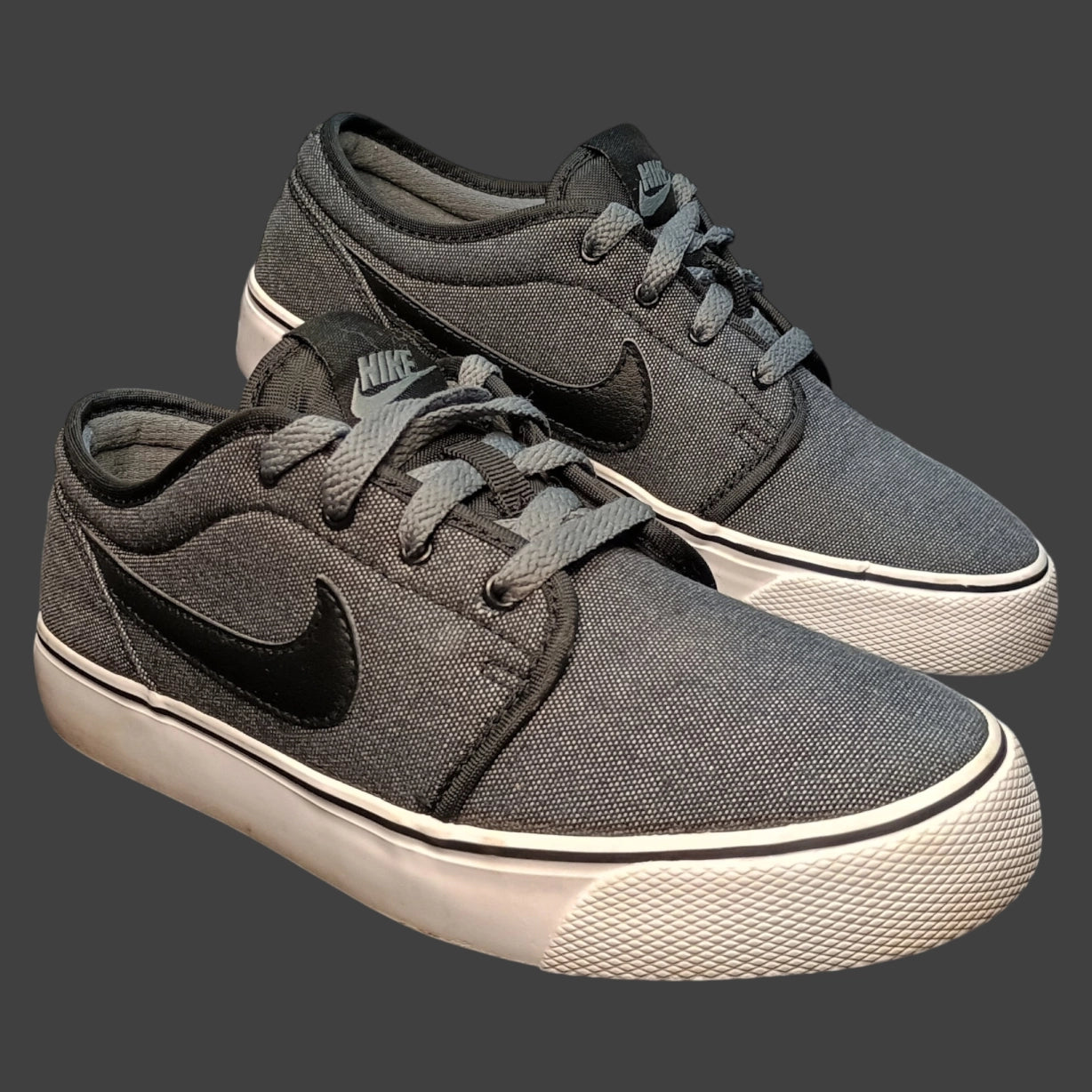 Nike Toki Low Canvas GS Black Cool Grey Shoes 631558-005 Size 4Y