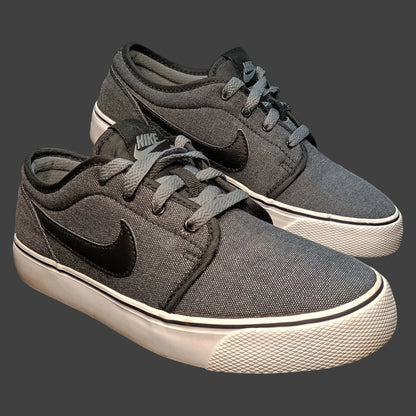 Nike Toki Low Canvas GS Black Cool Grey Shoes 631558-005 Size 4Y