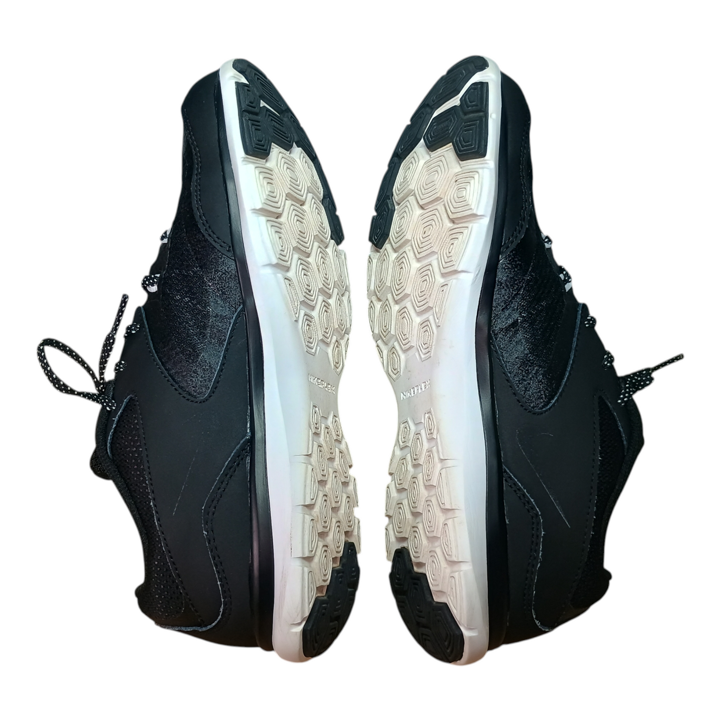 Nike Flex TR 5 | Women's size US 7W | Black & White Training Shoes