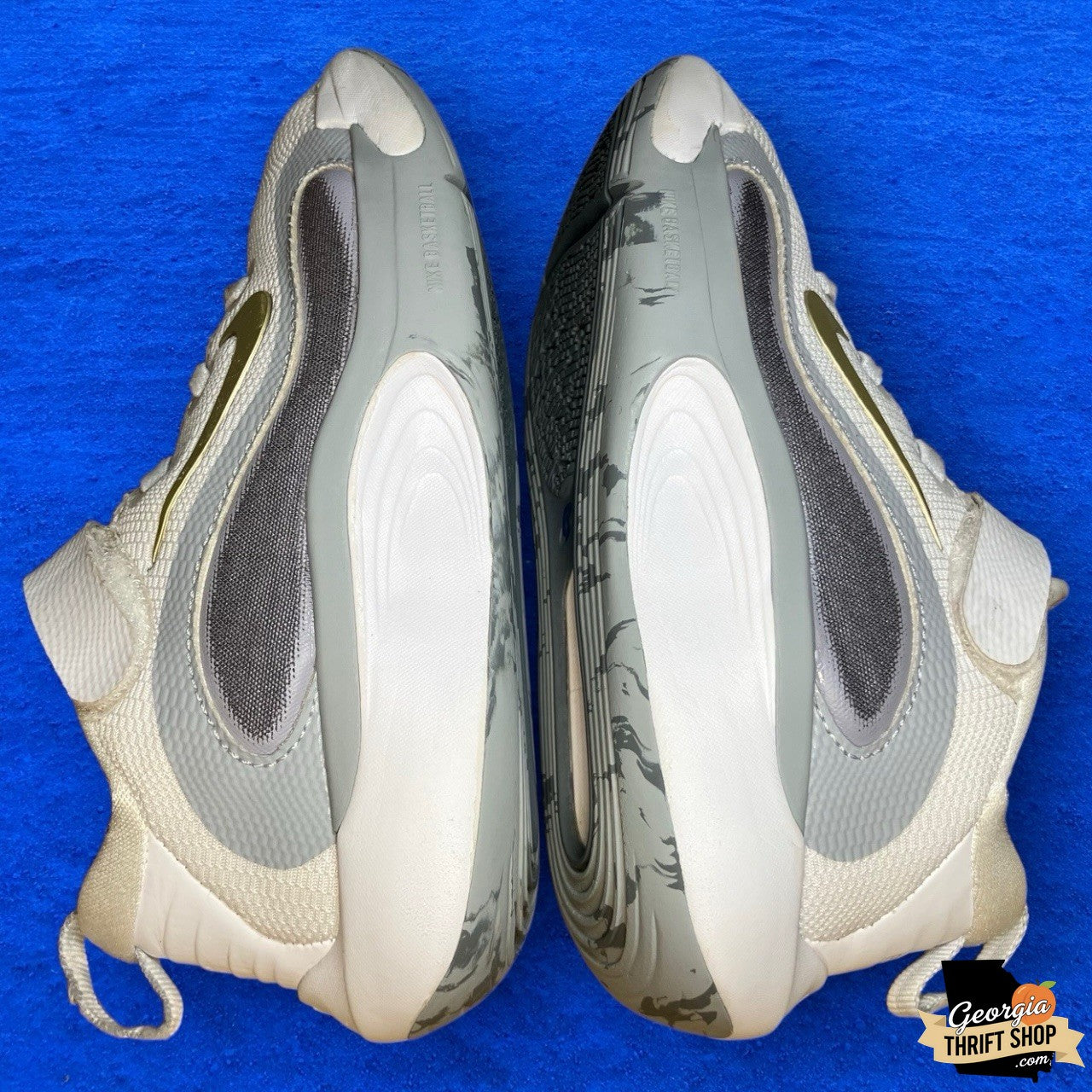 Nike IsoFly GS | Size 13C - Little Kids Youth Basketball Shoes | FQ7670-100